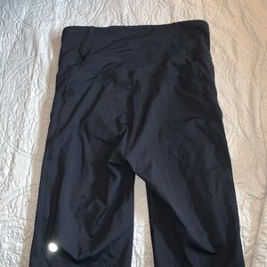 AUTHENTIC LULULEMON BLACK BIKER SHORTS SIZE 4